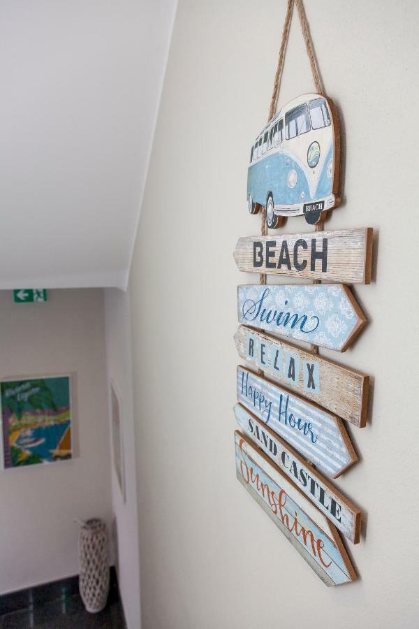 Riviera Hub Hotel Cisano sul Neva Luaran gambar