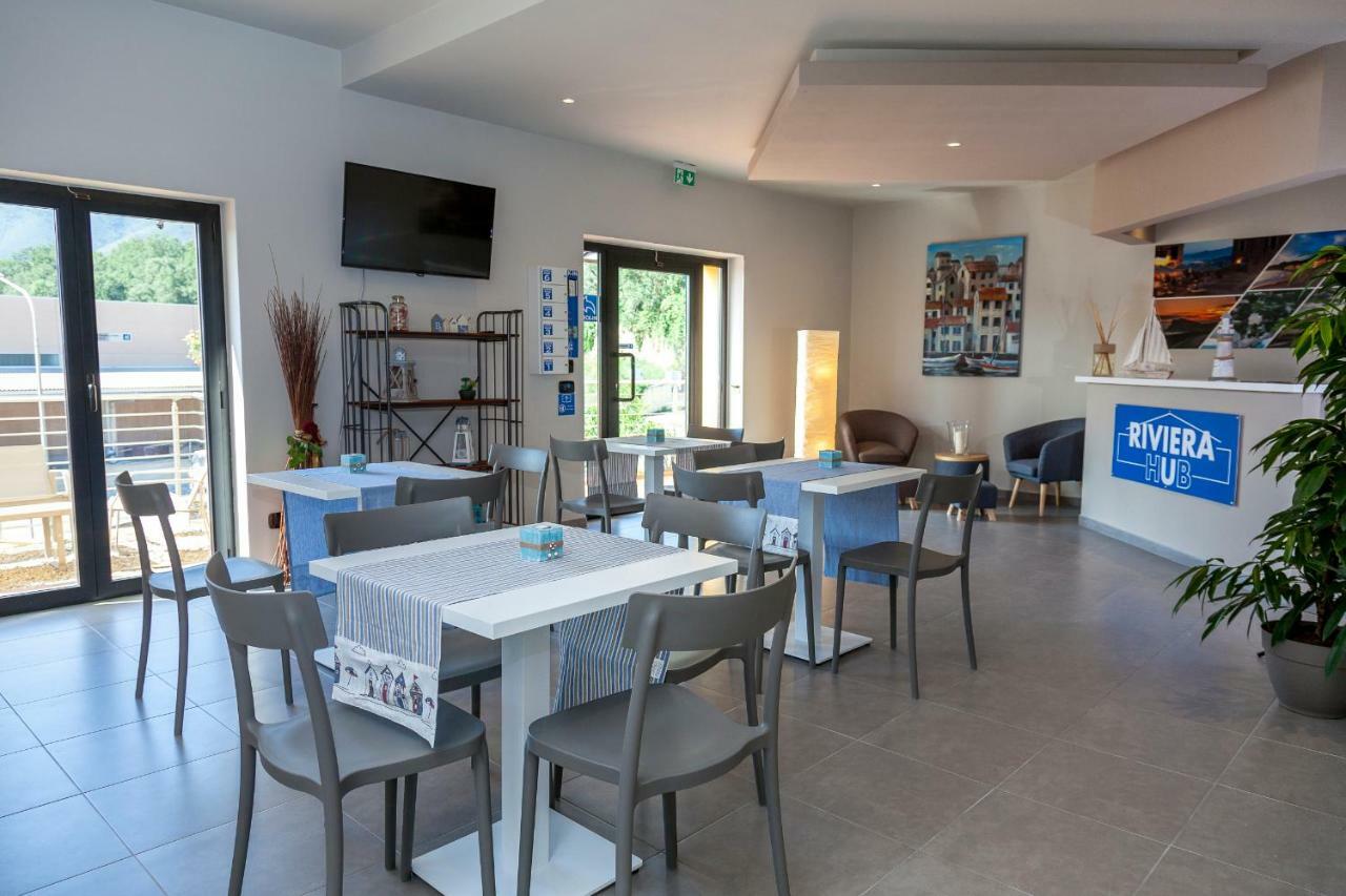Riviera Hub Hotel Cisano sul Neva Luaran gambar